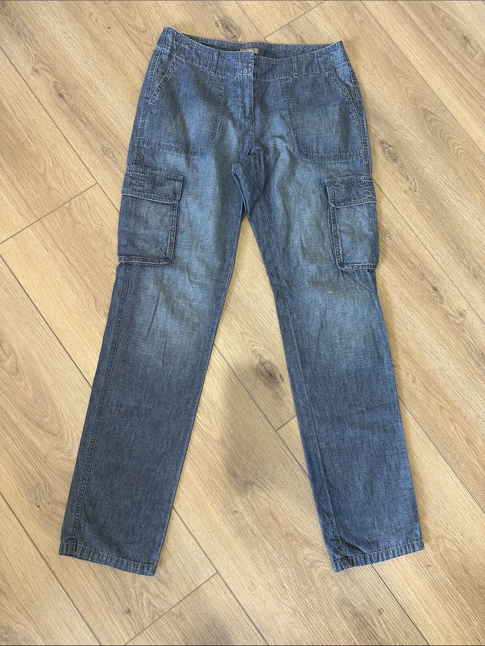 J. Jill Chambray like Thin Denim Women’s Cargo Jeans. Size 4